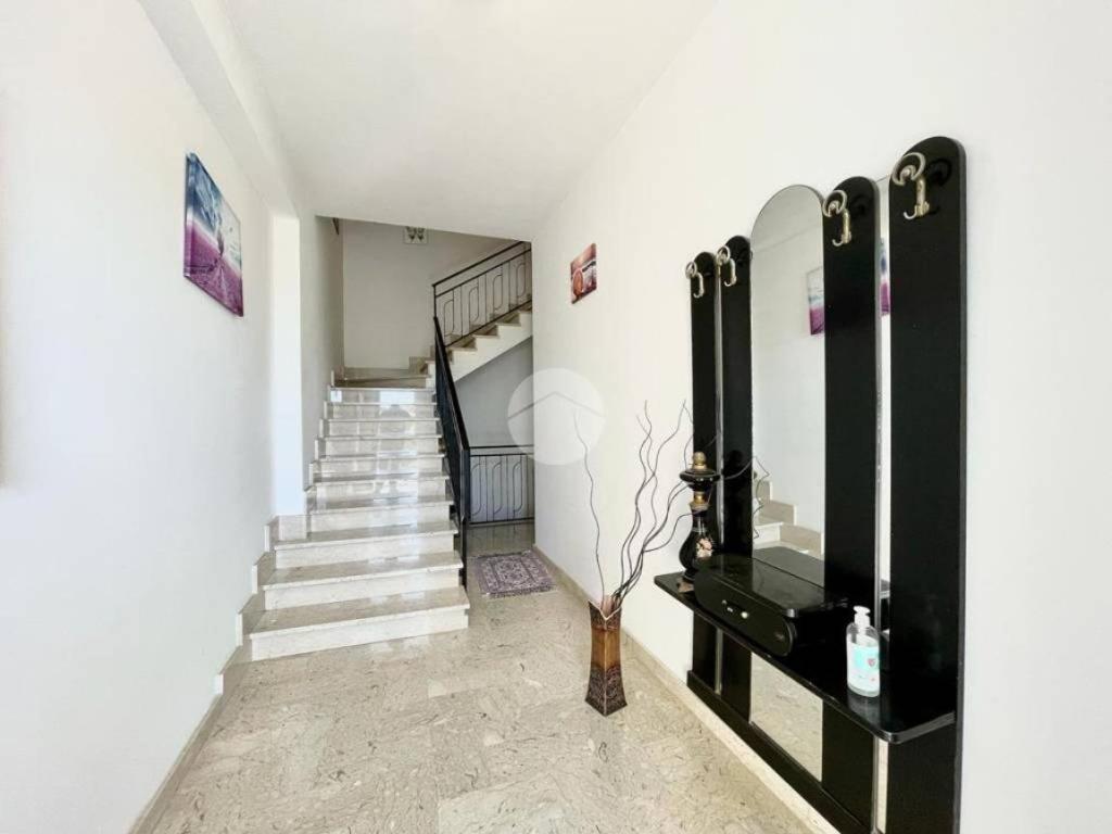 Vista Suggestiva Appartement Trappeto  Buitenkant foto